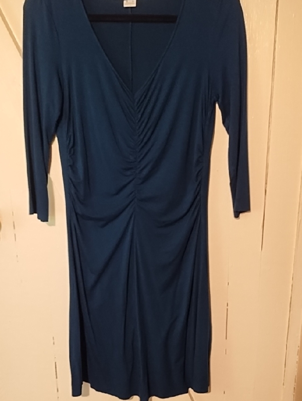 Three Dots Teal V-Neck Ruched Midi Dress 3/4" Sleeve Medium VGC. Hunter Green.